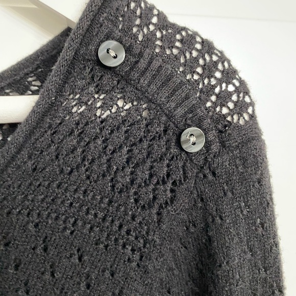 American Eagle Women’s Size Medium Long Sleeve Black Knit Top Loose Knit at Top - Picture 6 of 9